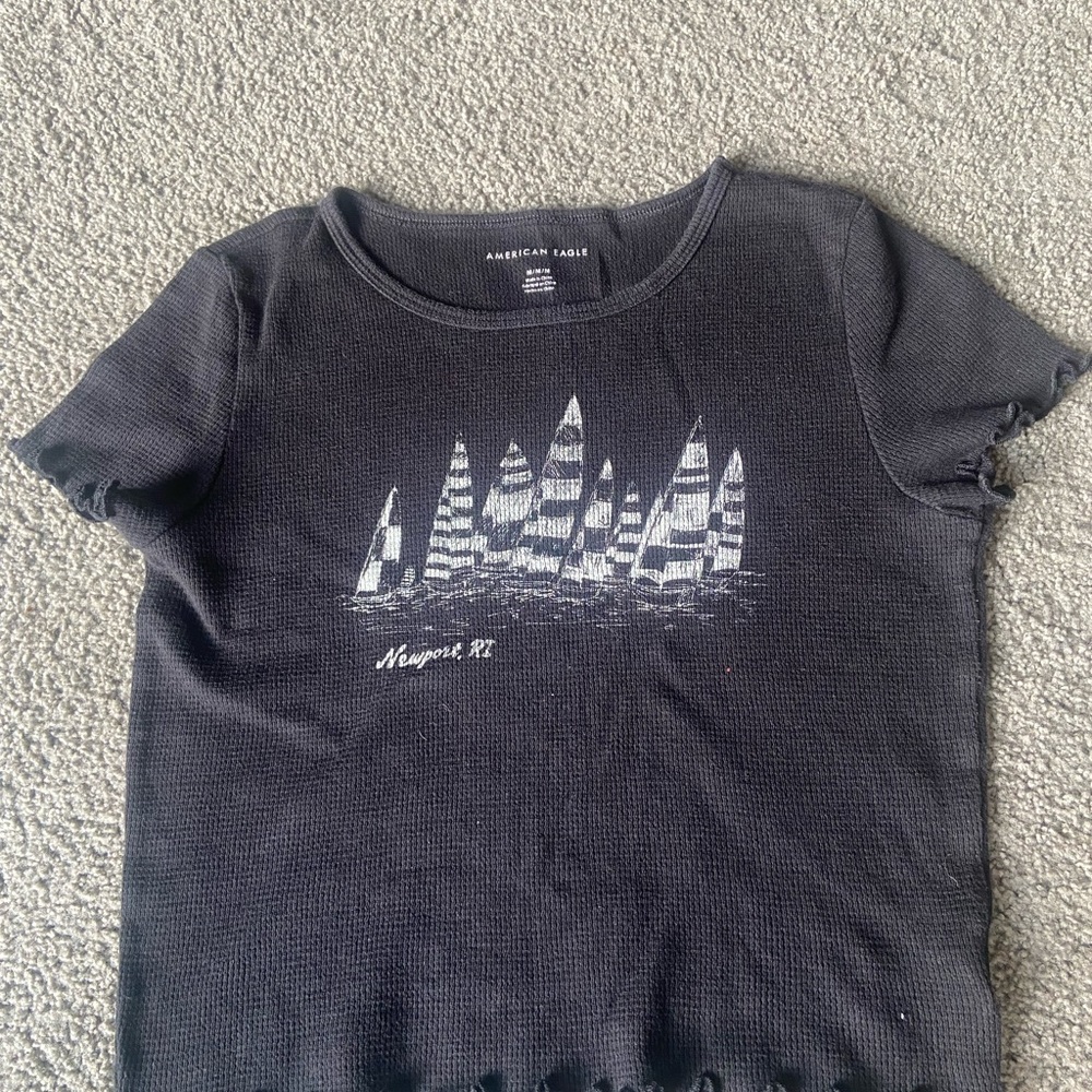 American Eagle Outfitters Newport RI crop Black Graphic Tee